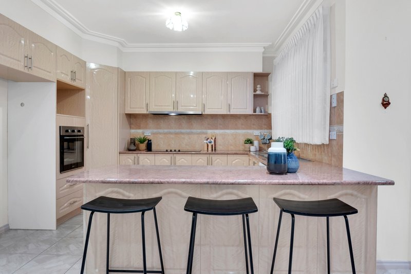 Photo - 2 Scarborough Terrace, Craigieburn VIC 3064 - Image 11