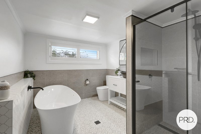 Photo - 2 Scenic Crescent, Albion Park NSW 2527 - Image 2