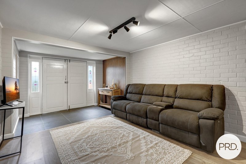 Photo - 2 Scenic Crescent, Albion Park NSW 2527 - Image 5