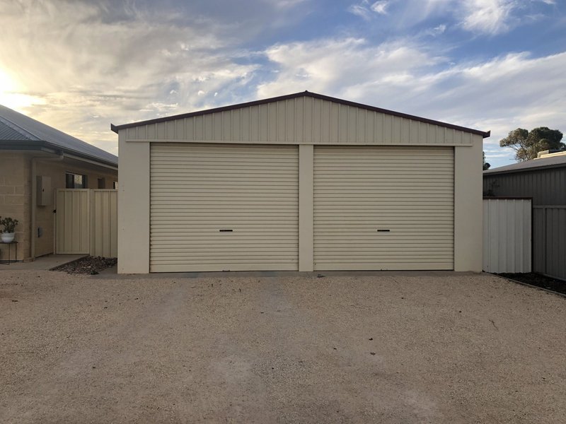 Photo - 2 Schaefer Drive, Loxton SA 5333 - Image 3