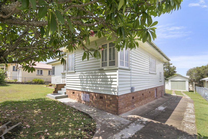 Photo - 2 Schelbach Street, Booval QLD 4304 - Image 2