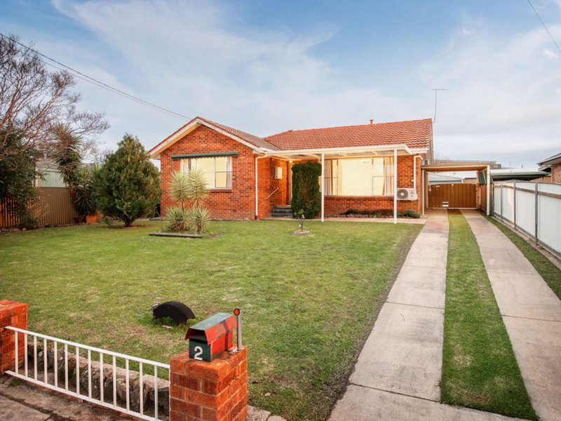 Photo - 2 Schlink Street, Wodonga VIC 3690 - Image 1