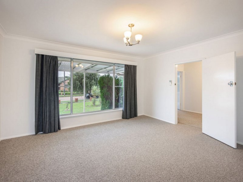Photo - 2 Schlink Street, Wodonga VIC 3690 - Image 9