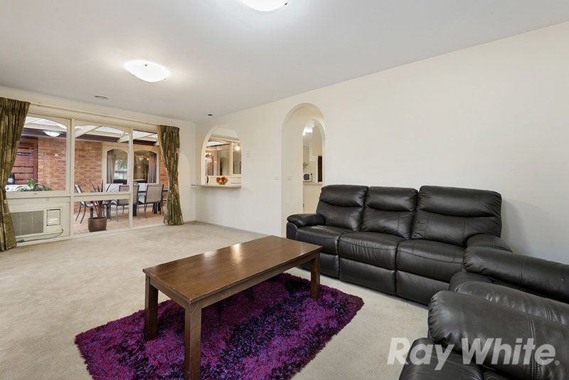 Photo - 2 Scotsburn Close, Mulgrave VIC 3170 - Image 8