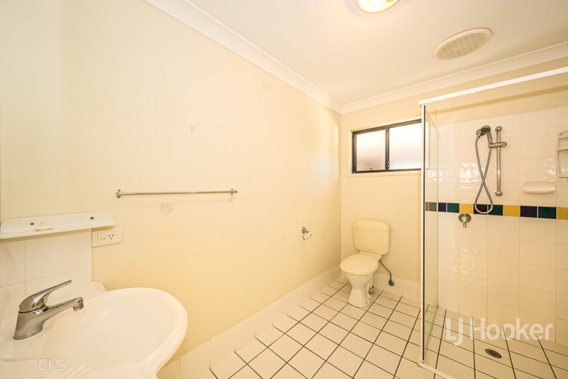 Photo - 2 Seabreeze Court, Spinnaker Drive, Sandstone Point QLD 4511 - Image 6