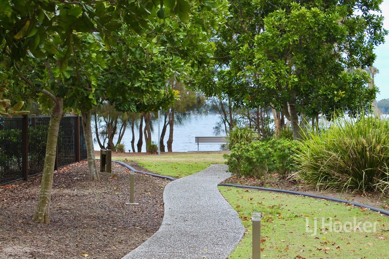 Photo - 2 Seabreeze Court, Spinnaker Drive, Sandstone Point QLD 4511 - Image 16