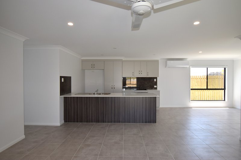 Photo - 2 Seagull Boulevard, Kirkwood QLD 4680 - Image 7