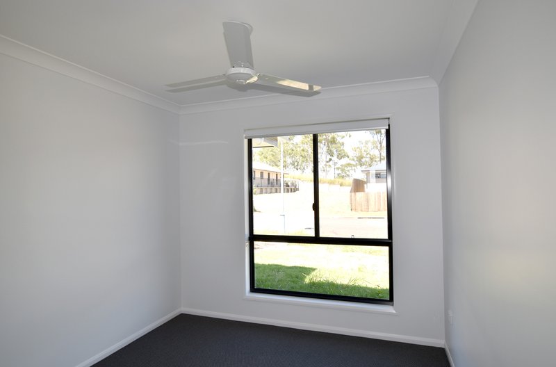 Photo - 2 Seagull Boulevard, Kirkwood QLD 4680 - Image 15