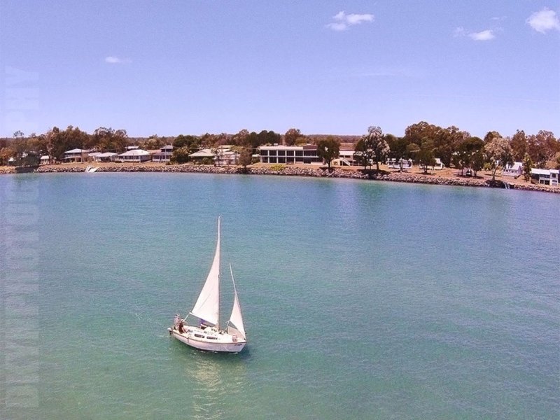 Photo - 2 Seashore Way, Toogoom QLD 4655 - Image 24