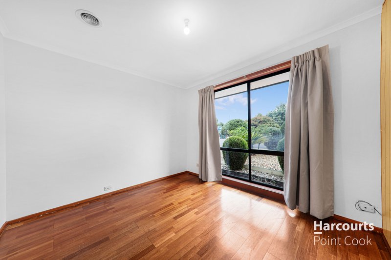 Photo - 2 Seine Close, Werribee VIC 3030 - Image 13