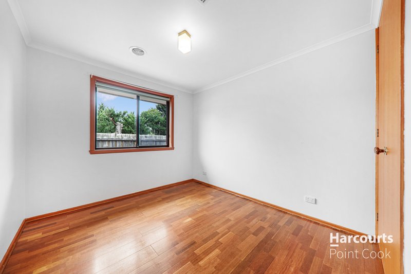 Photo - 2 Seine Close, Werribee VIC 3030 - Image 15