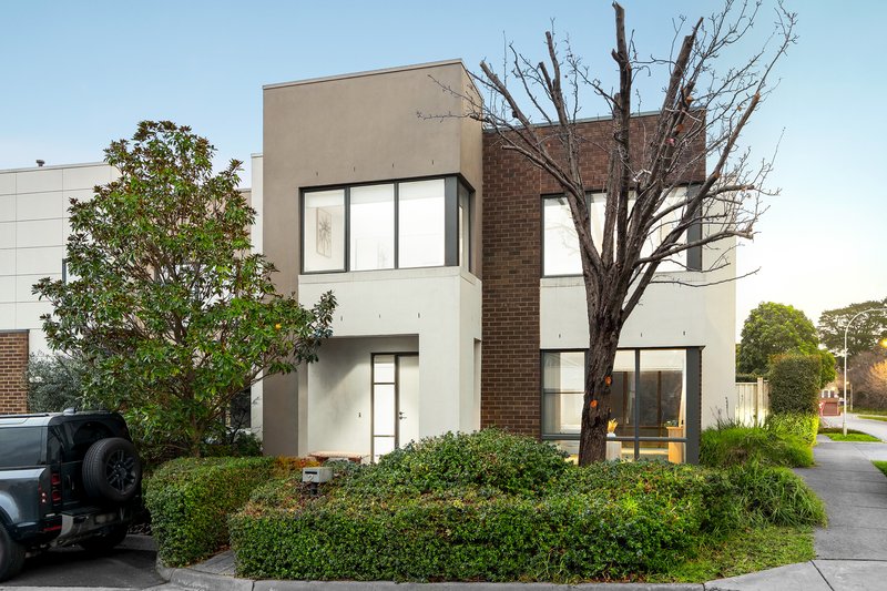 Photo - 2 Selhurst Park Road, Mulgrave VIC 3170 - Image 1