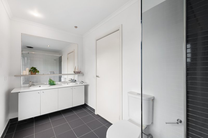 Photo - 2 Selhurst Park Road, Mulgrave VIC 3170 - Image 9