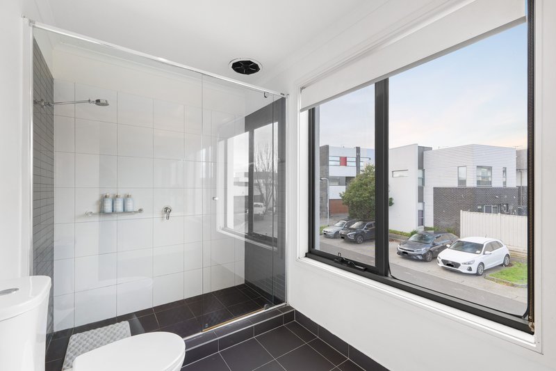 Photo - 2 Selhurst Park Road, Mulgrave VIC 3170 - Image 10