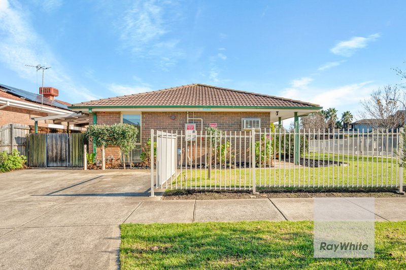 Photo - 2 Sheoak Court, Meadow Heights VIC 3048 - Image 3