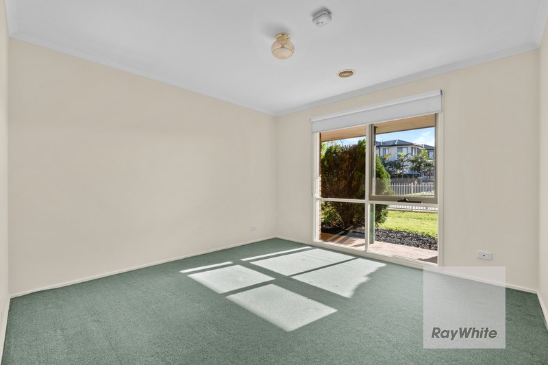 Photo - 2 Sheoak Court, Meadow Heights VIC 3048 - Image 11