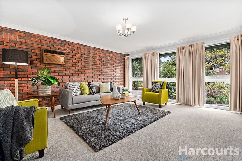 Photo - 2 Shield Court, Glen Waverley VIC 3150 - Image 2