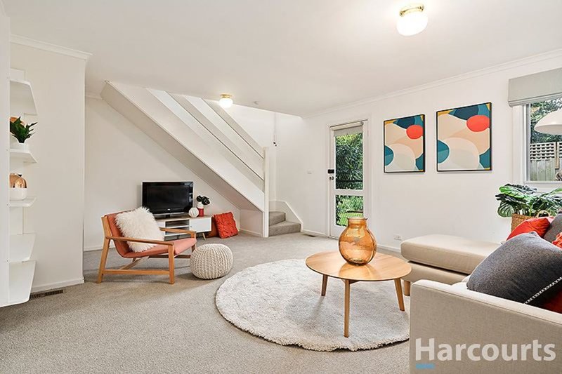 Photo - 2 Shield Court, Glen Waverley VIC 3150 - Image 4