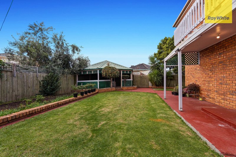 Photo - 2 Sibyl Close, Keilor Downs VIC 3038 - Image 16