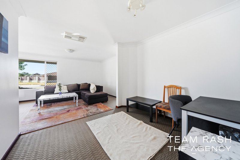 Photo - 2 Silkyoak Place, Morley WA 6062 - Image 4