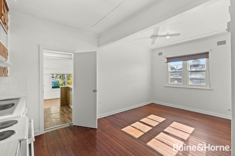 Photo - 2 Silsoe Street, Mayfield NSW 2304 - Image 4