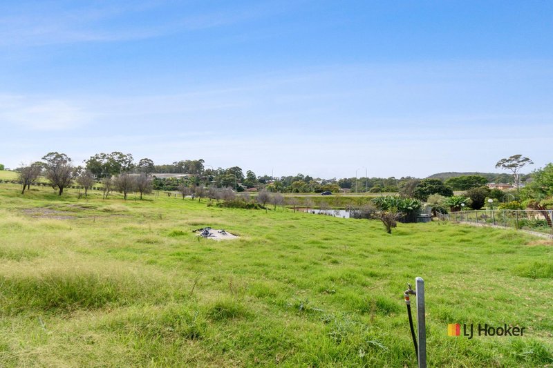 Photo - 2 Silverdell Place, Surf Beach NSW 2536 - Image 8