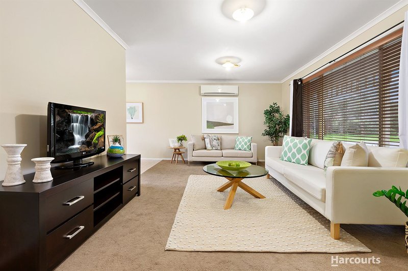 Photo - 2 Silvergum Drive, Pakenham VIC 3810 - Image 2