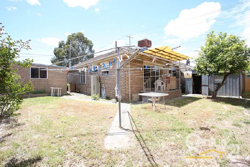 Photo - 2 Simon Avenue, Noble Park VIC 3174 - Image 7