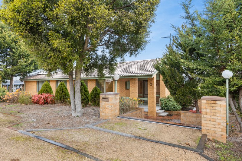 2 Simon Place, Kambah ACT 2902