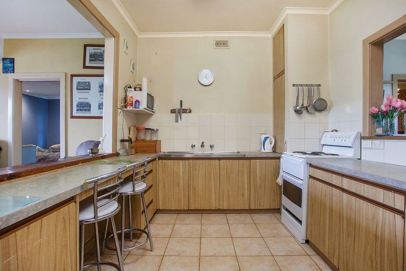 Photo - 2 Simpson Street, Terang VIC 3264 - Image 3