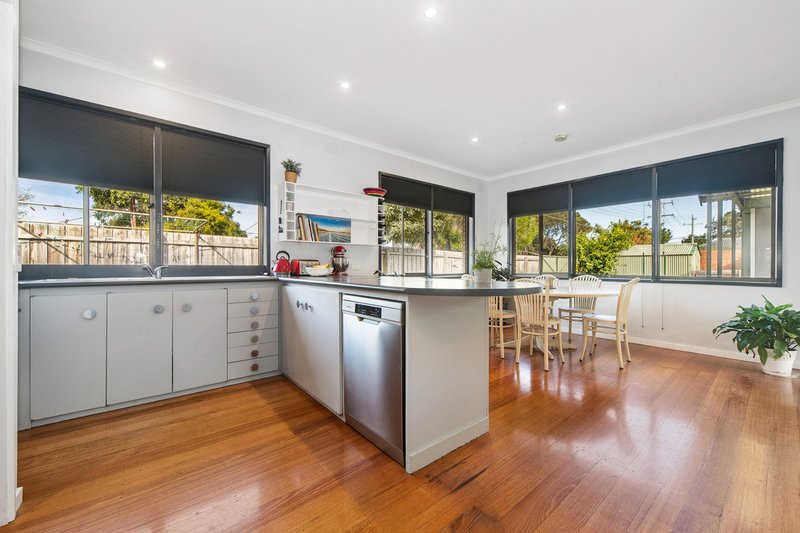 Photo - 2 Sixth Avenue, Chelsea Heights VIC 3196 - Image 6