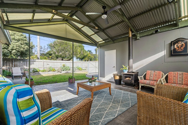 Photo - 2 Sixth Avenue, Chelsea Heights VIC 3196 - Image 13