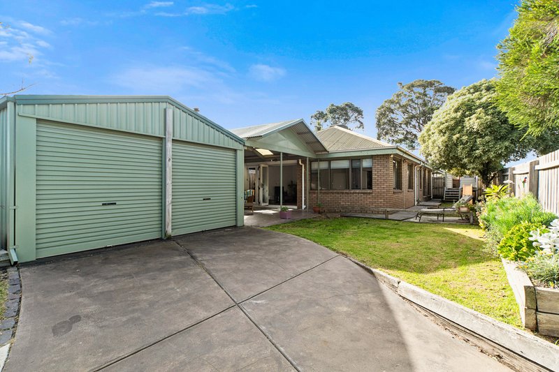 Photo - 2 Sixth Avenue, Chelsea Heights VIC 3196 - Image 15