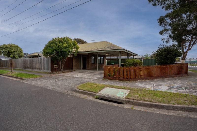 Photo - 2 Sixth Avenue, Chelsea Heights VIC 3196 - Image 3