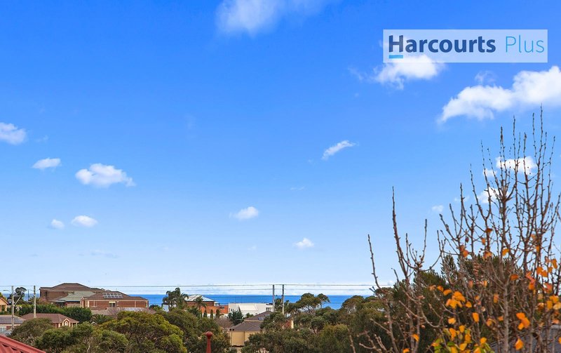 Photo - 2 Skipper Close, Hallett Cove SA 5158 - Image 3