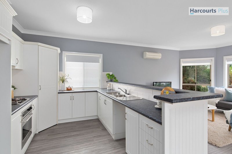 Photo - 2 Skipper Close, Hallett Cove SA 5158 - Image 10