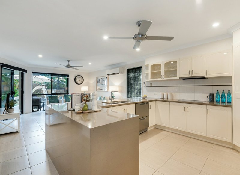 Photo - 2 Skipper Place, Twin Waters QLD 4564 - Image 17