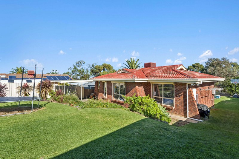 Photo - 2 Smith Court, Redwood Park SA 5097 - Image 2