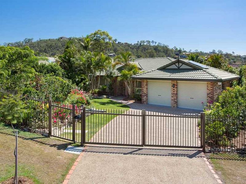 2 Society Court, Pacific Pines QLD 4211