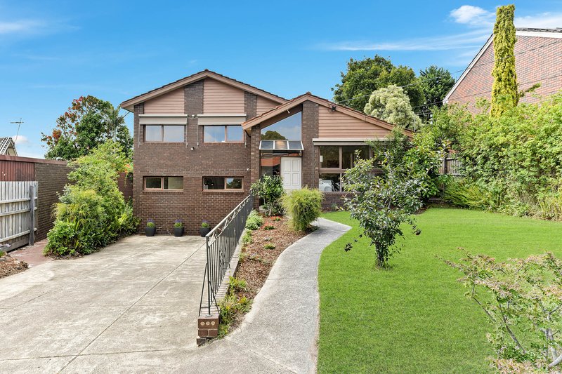 2 Solar Court, Glen Waverley VIC 3150