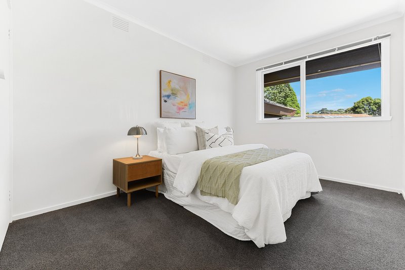 Photo - 2 Solar Court, Glen Waverley VIC 3150 - Image 12