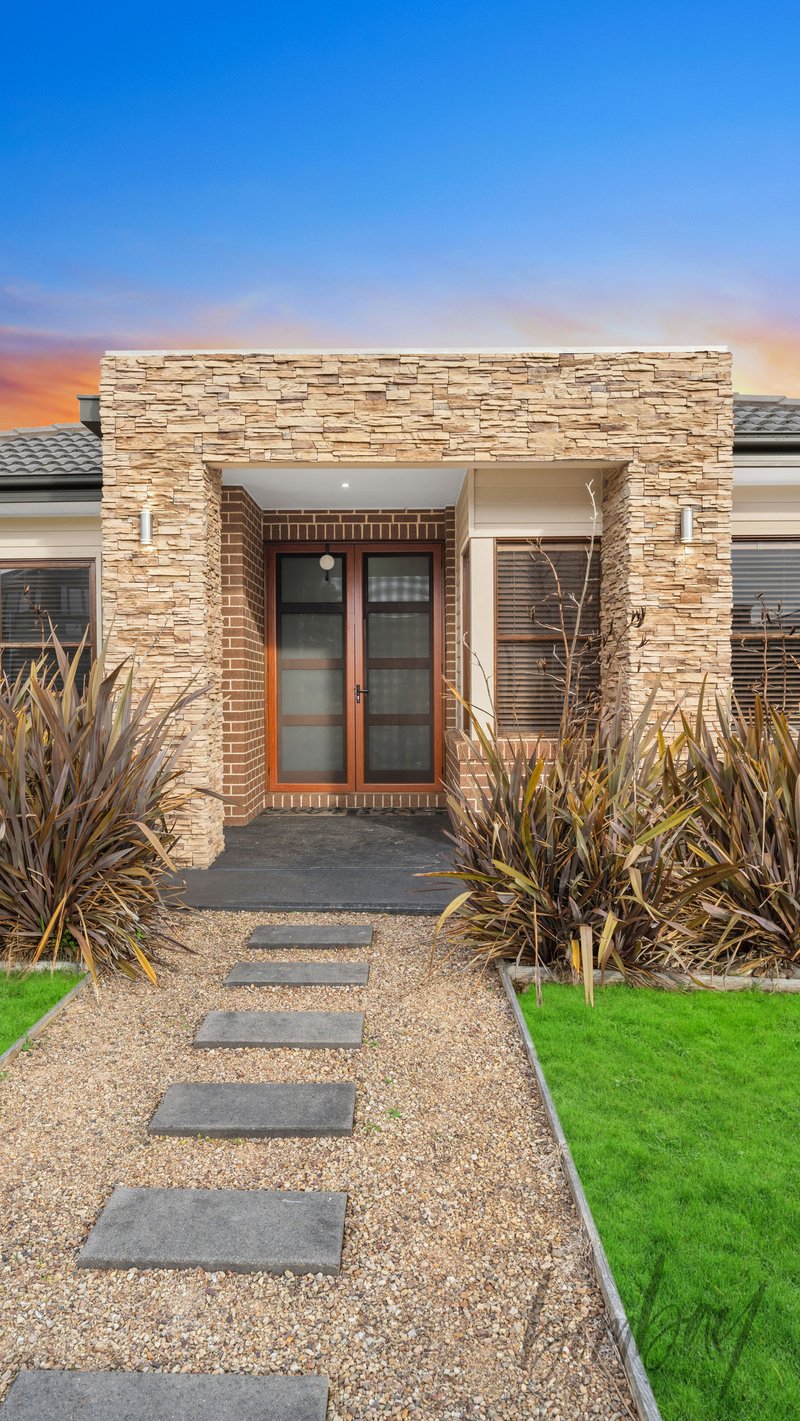 Photo - 2 Solomon Way, Beveridge VIC 3753 - Image 3