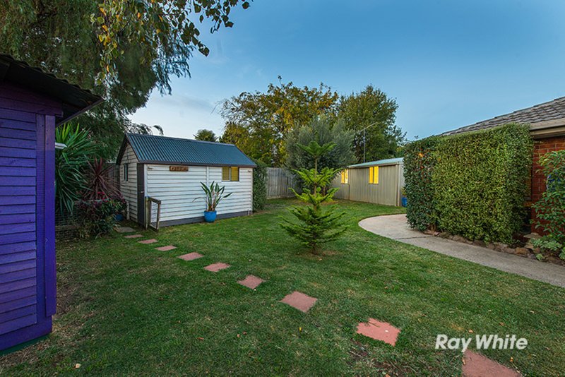 2 South Charles Court, Cranbourne VIC 3977