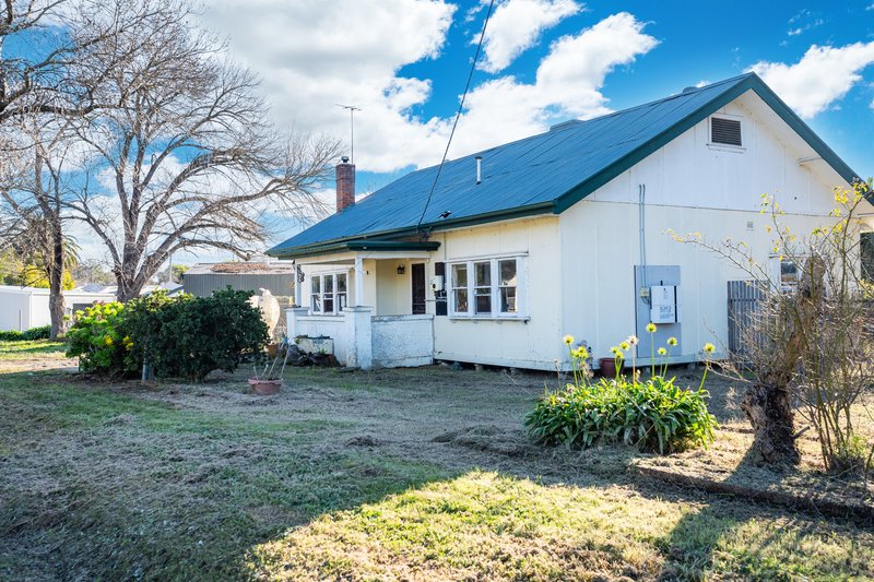 Photo - 2 South Street, Culcairn NSW 2660 - Image 2