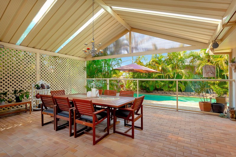 Photo - 2 Sparrow Place, Burleigh Waters QLD 4220 - Image 3