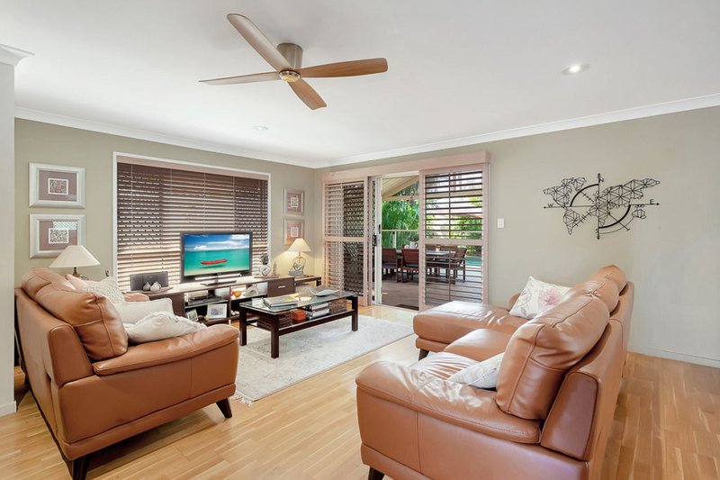 Photo - 2 Sparrow Place, Burleigh Waters QLD 4220 - Image 4