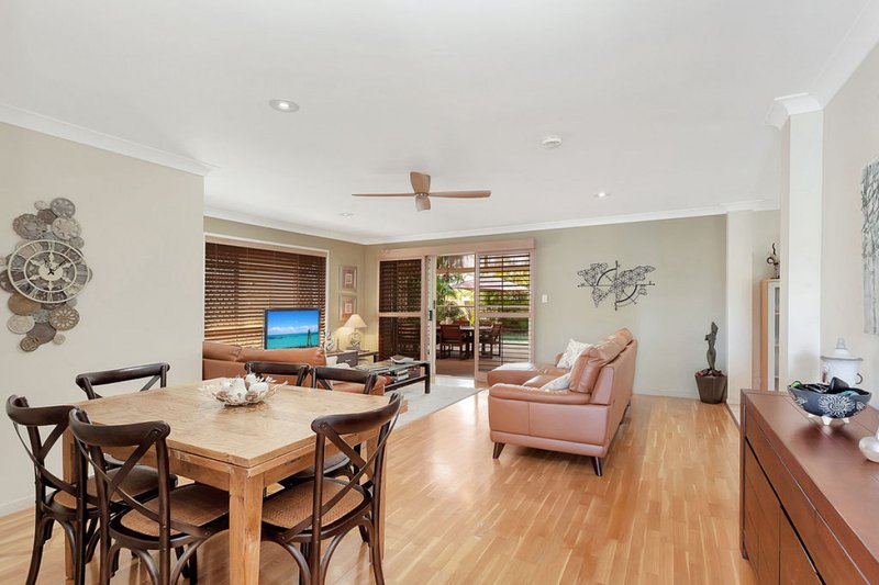 Photo - 2 Sparrow Place, Burleigh Waters QLD 4220 - Image 6