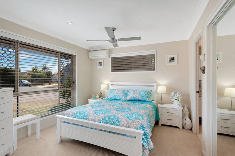 Photo - 2 Sparrow Place, Burleigh Waters QLD 4220 - Image 8