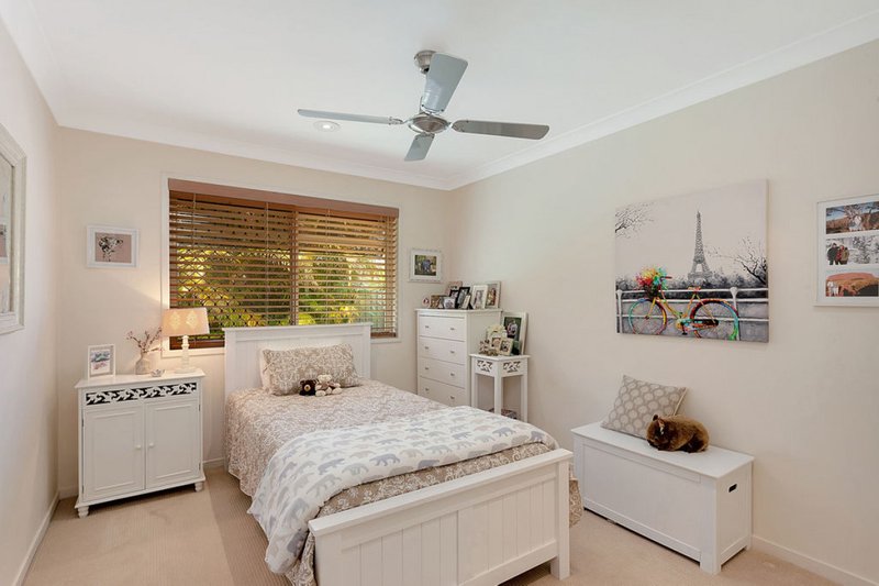 Photo - 2 Sparrow Place, Burleigh Waters QLD 4220 - Image 10