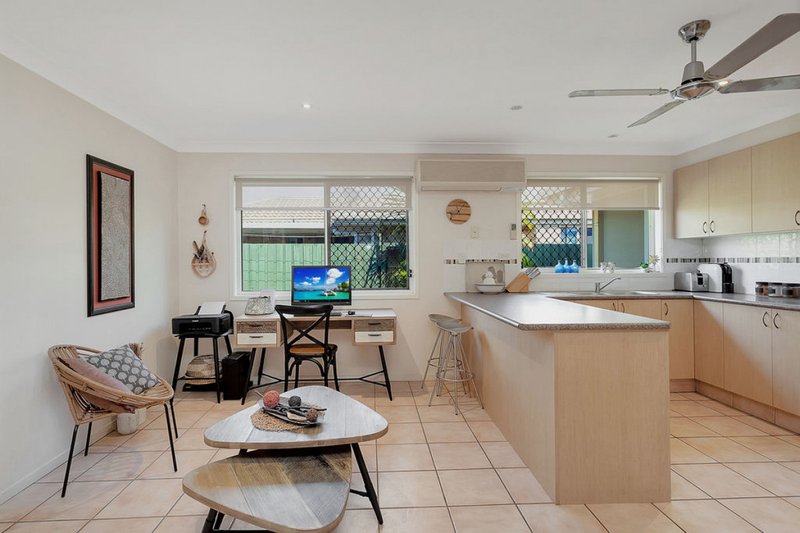 Photo - 2 Sparrow Place, Burleigh Waters QLD 4220 - Image 14